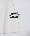 日本新入荷 Suyunn 緞帶刺繡喇叭袖高領薄針織上衣 現貨