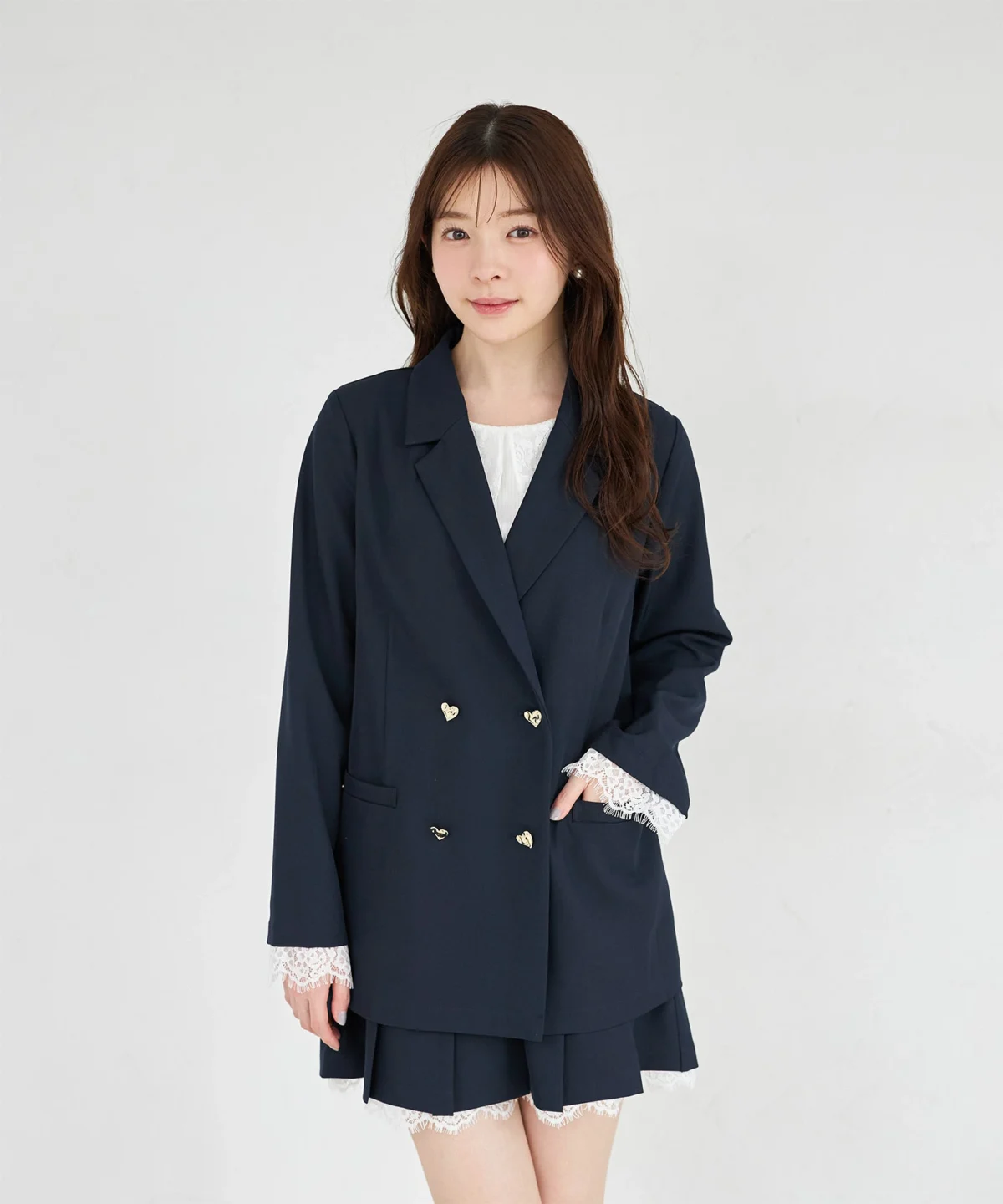 【tocco closet】下擺蕾絲內搭短褲式百褶裙（附腰帶）