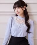 【Suyunn】緞帶水鑽蕾絲荷葉邊高領針織上衣