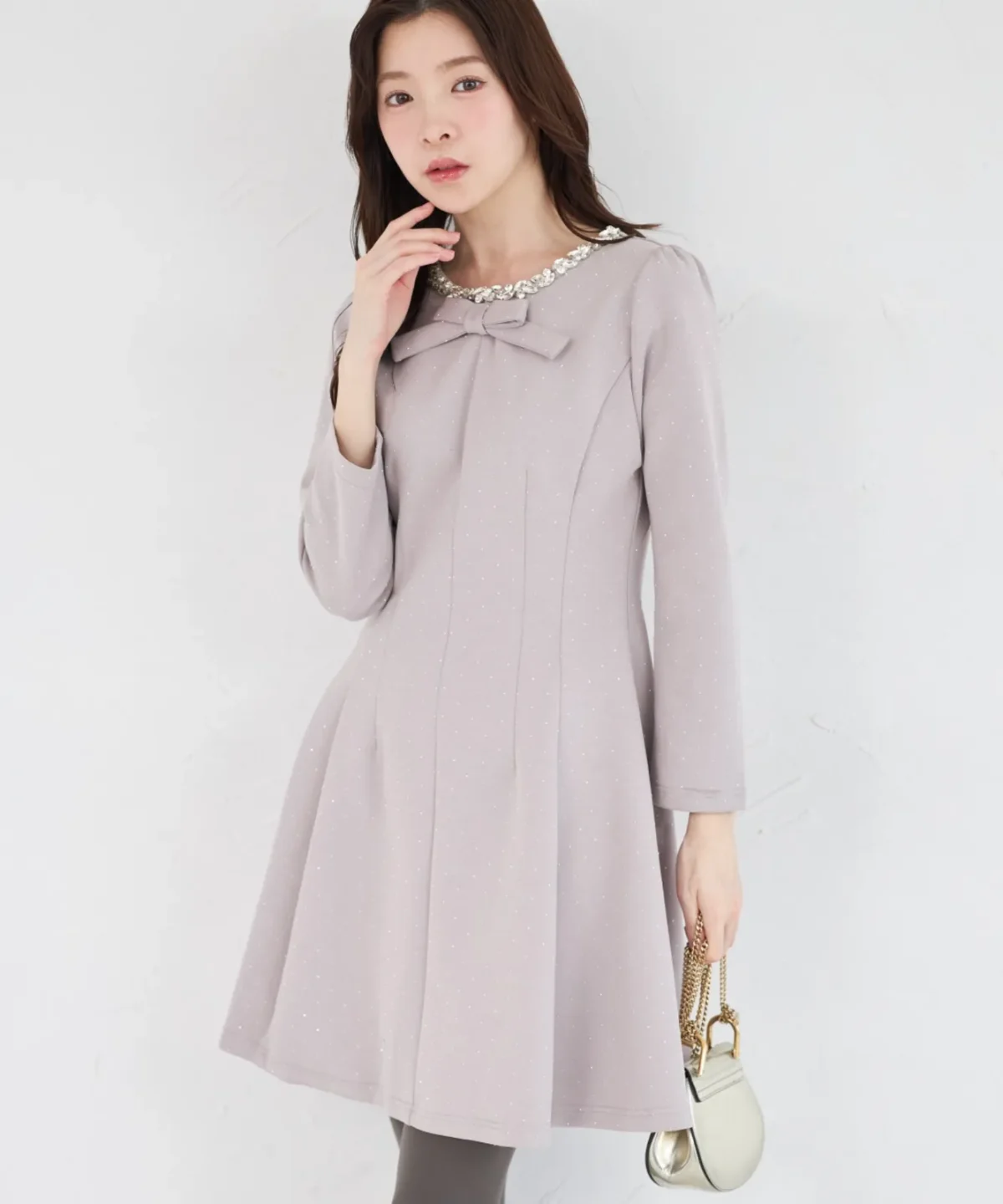 tocco closet きらきらストーン×ビジュー付きリボンボンディングワンピース 蝴蝶結立體閃石彈力修腰連身裙 現貨