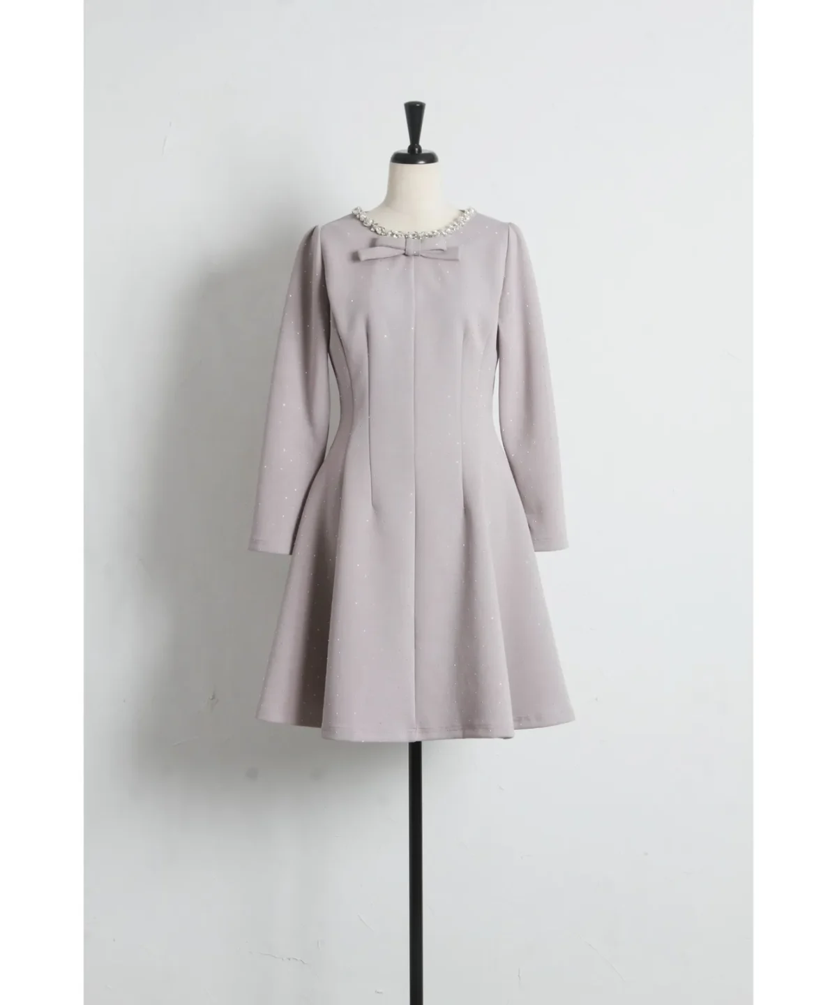 tocco closet きらきらストーン×ビジュー付きリボンボンディングワンピース 蝴蝶結立體閃石彈力修腰連身裙 現貨