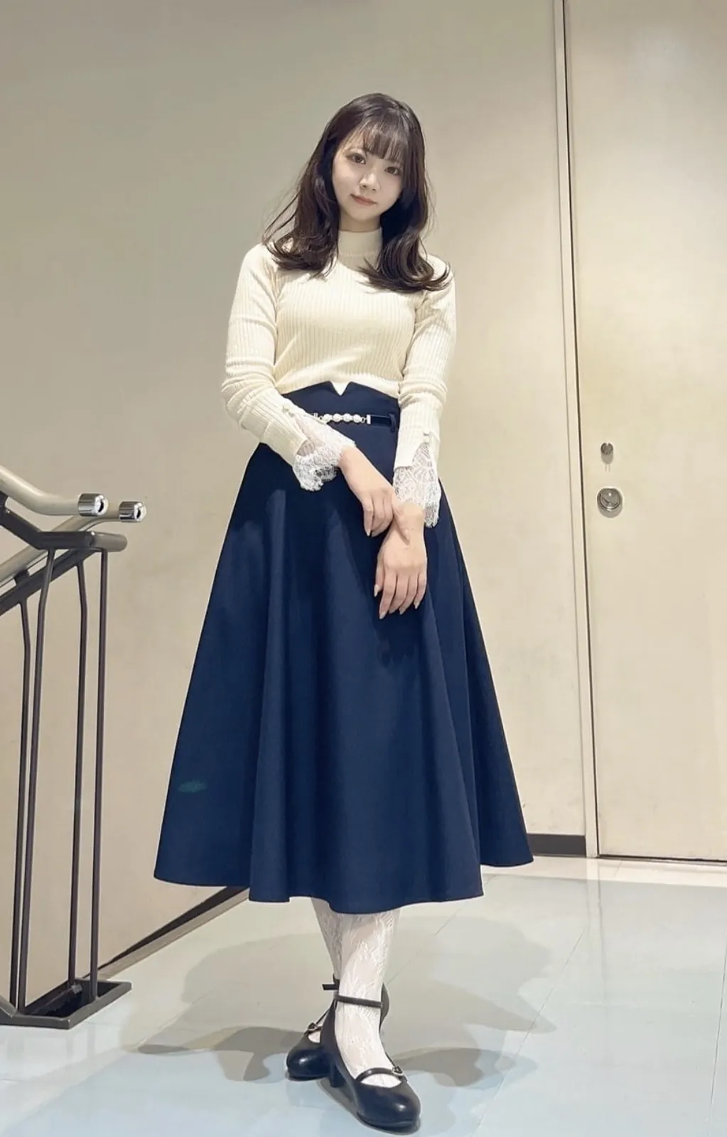 日本 an another angelus 顯瘦彈力直紋針織喱士top Lace-trimmed ribbed knit pullover 現貨