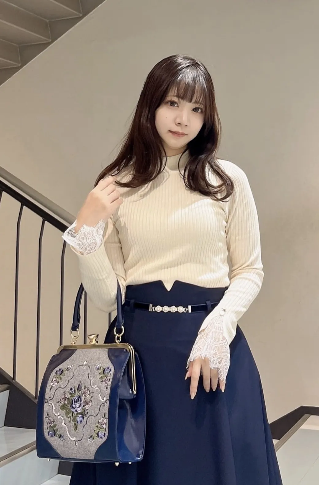 日本 an another angelus 顯瘦彈力直紋針織喱士top Lace-trimmed ribbed knit pullover 現貨