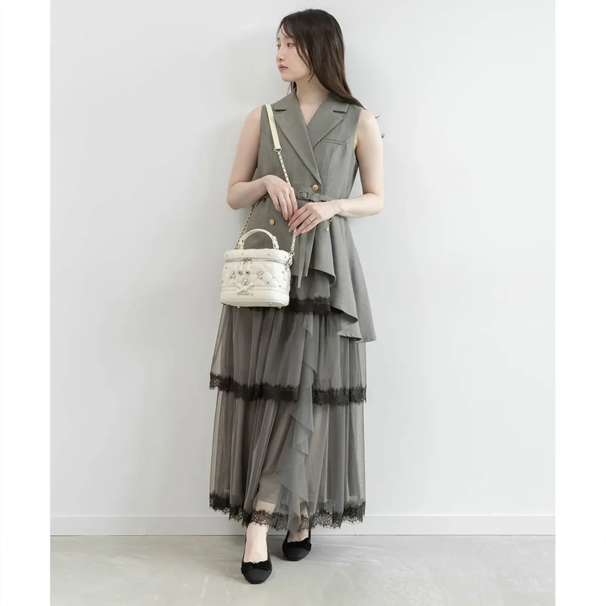 2026 秋冬新款～New Randa 閃石斜孭手袋 超靚2 ways 款 商品番号 FB38133 U 【BAG DAY SPECIAL】2WAY ビジューキルティングバニティバッグ 現貨