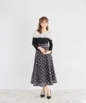 日本 Tocco Closet 中袖 2 ways 一字領波點花邊 top 着こなし広がる2WAY仕様♪ドットフリル付きリブカットプルオーバー 現貨