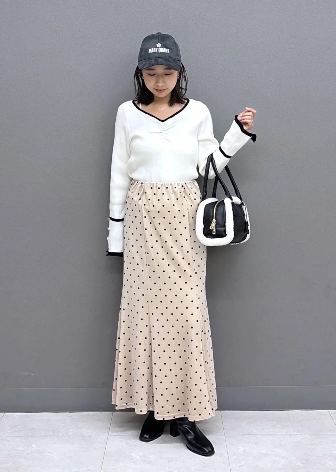 2026 秋冬新款 VIS X MARY QUANT  現貨 ～ 袖デイジーボタンVネックリブニット