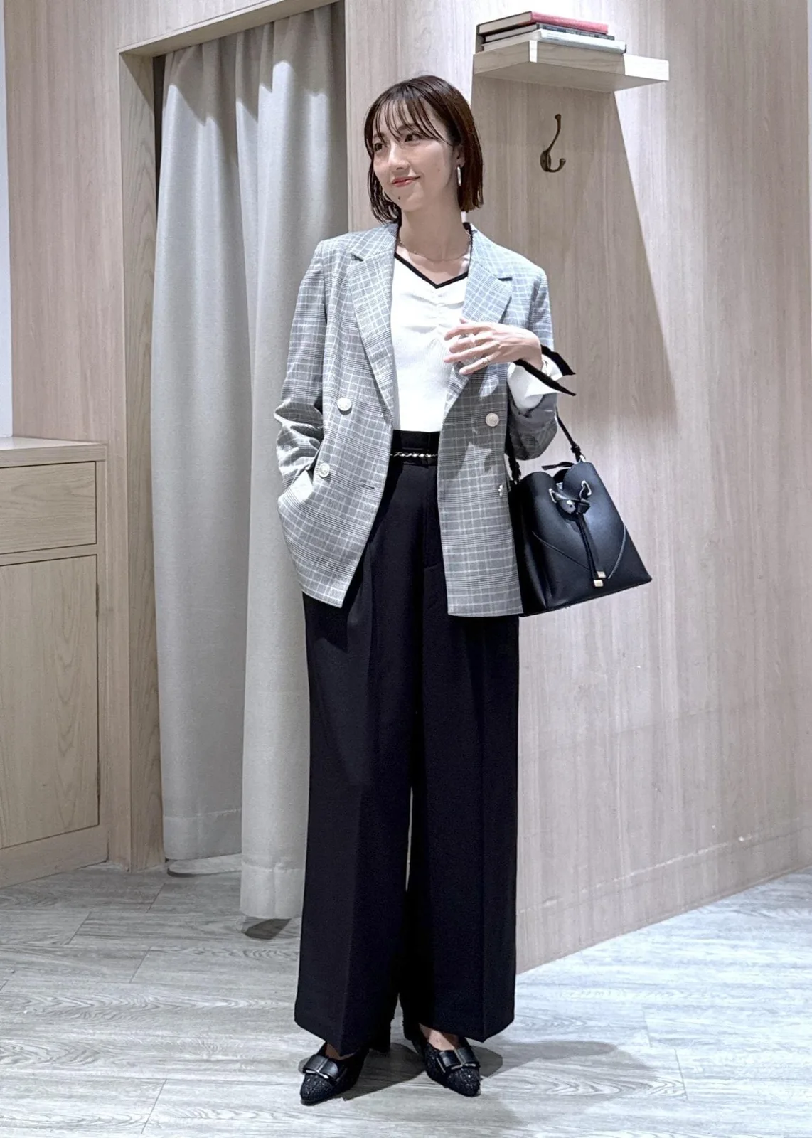 2026 秋冬新款 VIS X MARY QUANT  現貨 ～ 袖デイジーボタンVネックリブニット